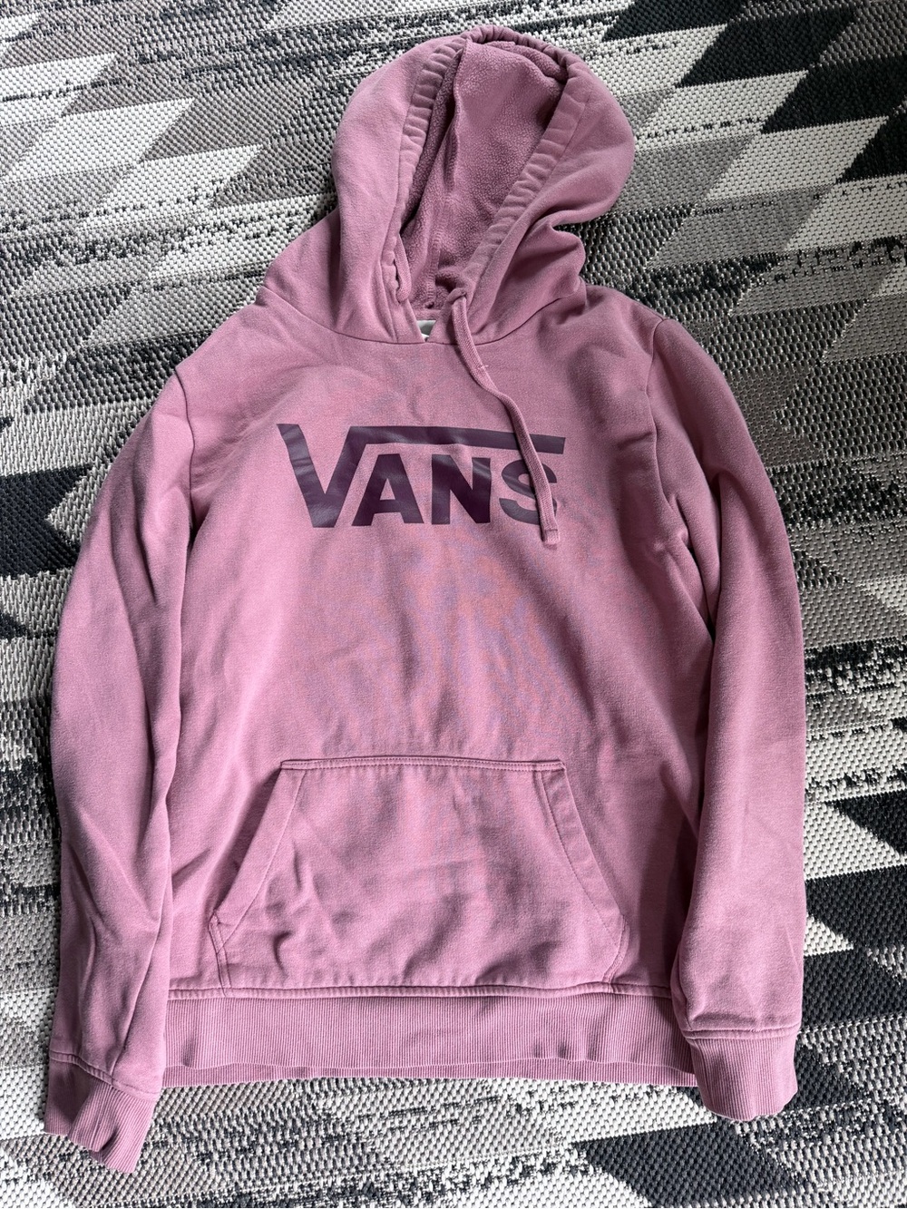 Vans Classic II Logo Pullover Hoodie in Pink